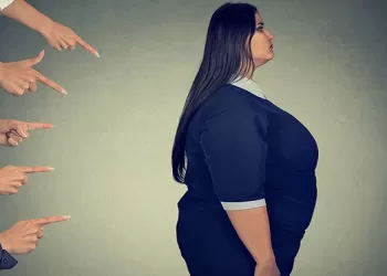 Kilolu İnsanlar İş Hayatında Ayrımcılığa Maruz Kalıyor! – Kilo Etiketlemesi Nedir?