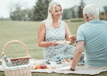 Yaşlılıkta Obeziteden Korunma Yolları - Yaşlılarda Beslenme İlkeleri Nasıl Olmalıdır?