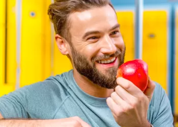 Erkeklerin Fit Vücut İçin Uzak Durması Gereken Besinler Hangileri?